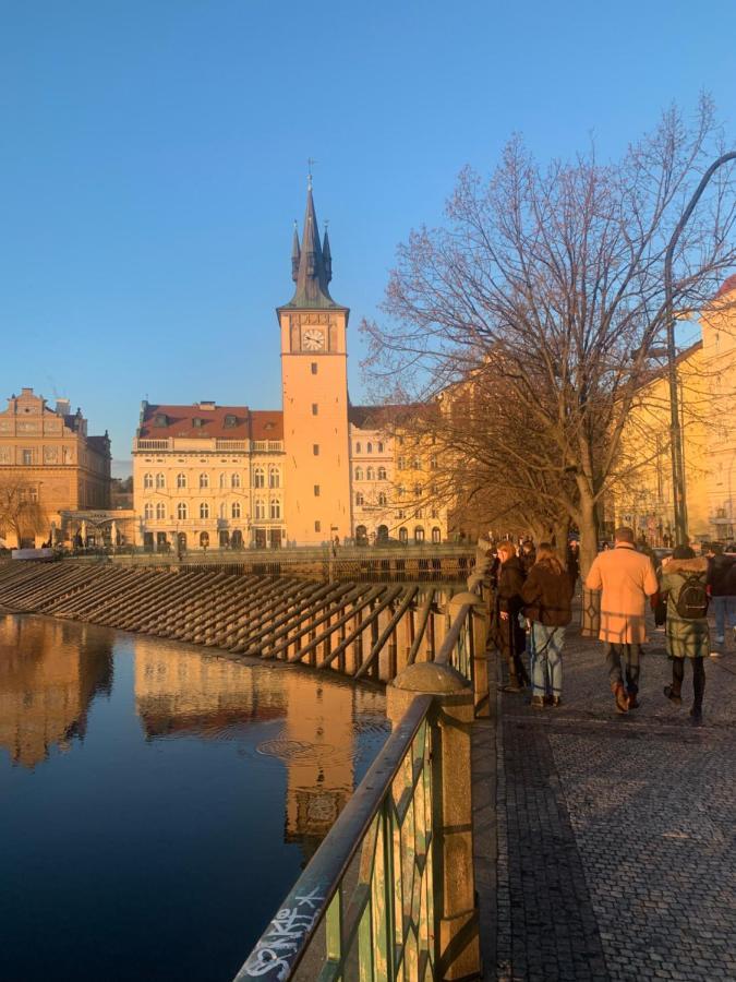 Apartamento Anenska By Charles Bridge 1 *